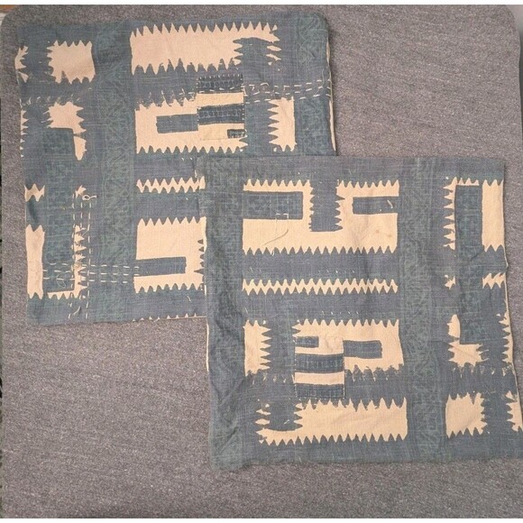 Pottery Barn Pillow Cover 20x20 Navy Tan Geometric Pattern Decorative Accent - Picture 1 of 8